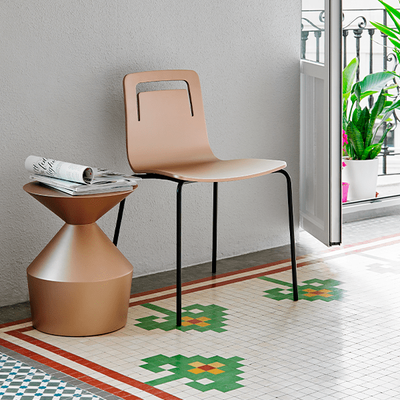 Viccarbe Shape stolić - Stolići za dnevni boravak i pomoćni stolići - 2750