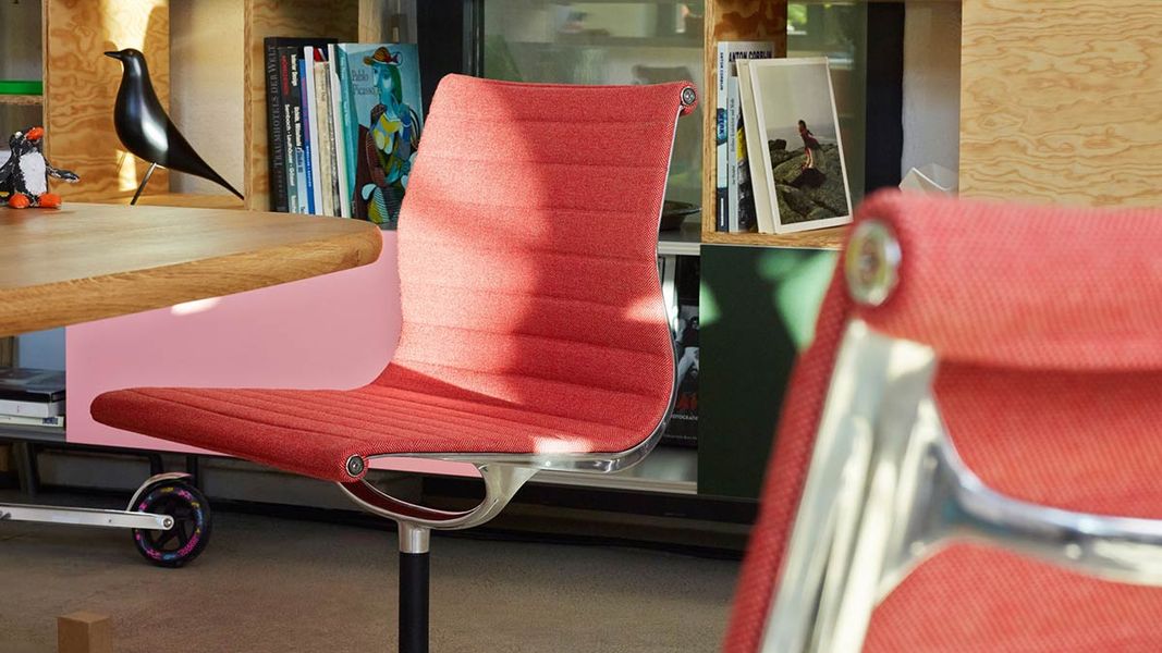 Vitra Aluminijske stolice EA 101/103/104 - Blagovaonske stolice - 2889