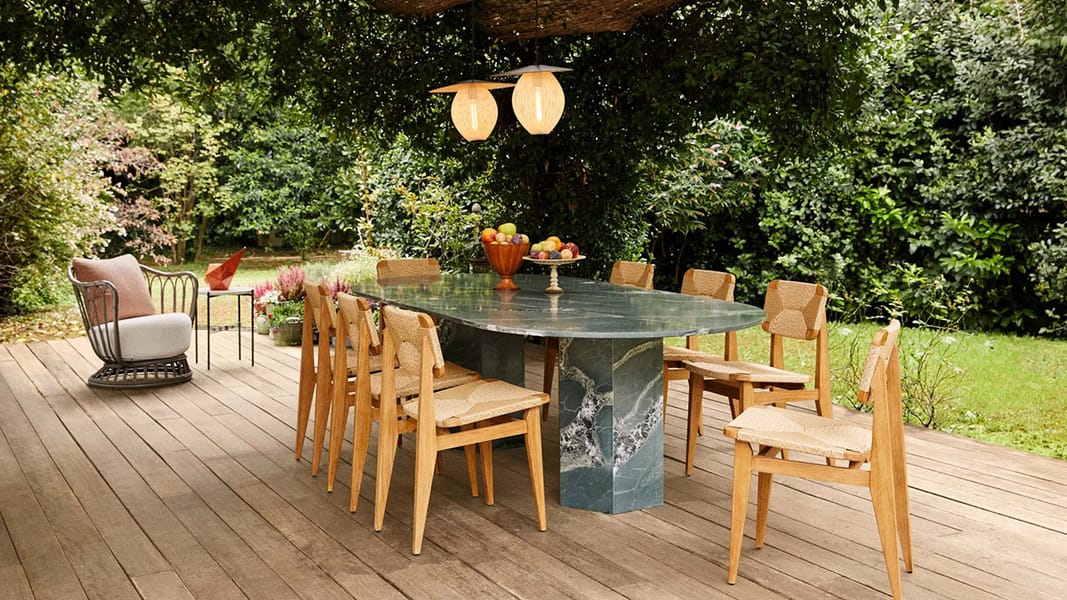 Gubi Epic vanjski blagovaonski stol - Vrtni stolovi i pomoćni stolići - 3430