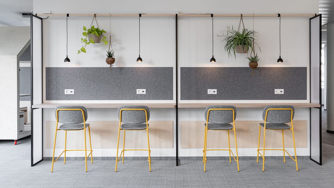 De Vorm Hale PET Felt visoka stolica - Barske stolice i hoklice - 3862