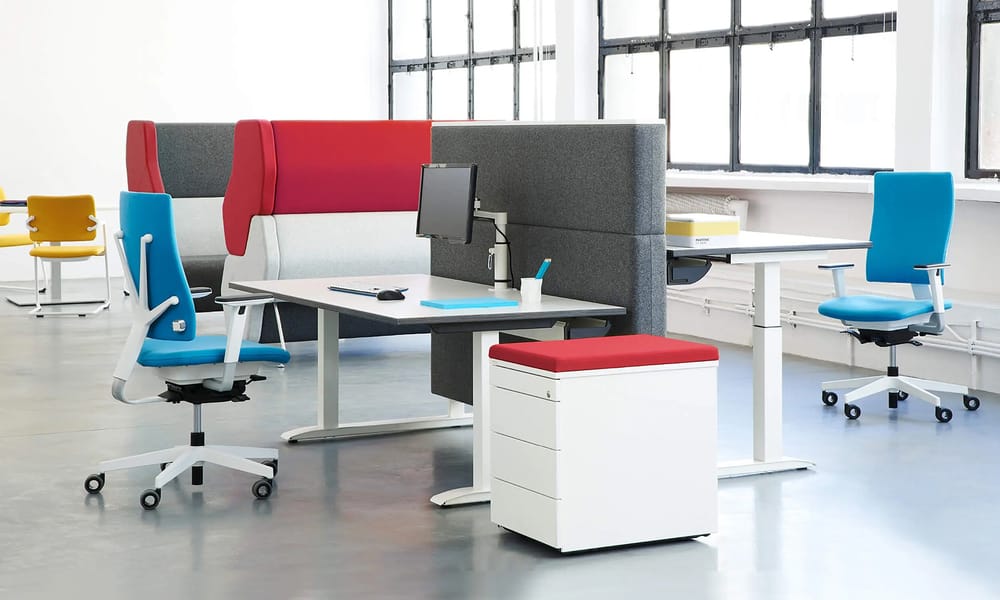 Nowy Styl uredska stolica 4-ME - Uredske radne stolice i fotelje - 4037