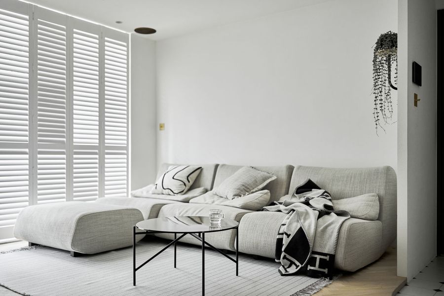 Prostoria - moderna garnitura za dnevni boravak