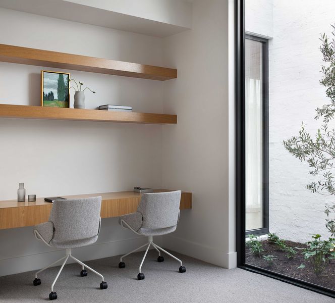 Monk stolica - Blagovaonske stolice - 1081