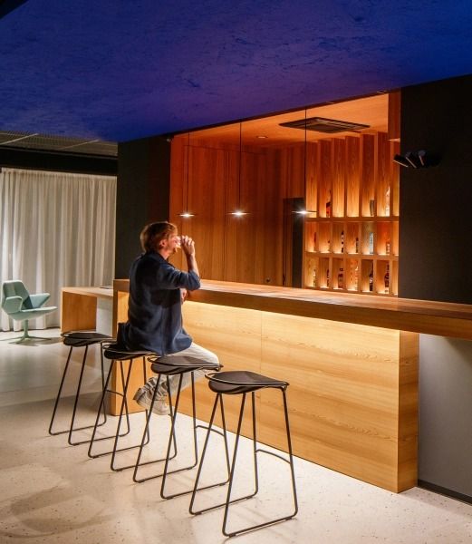 Monk barska stolica - Barske stolice i hoklice - 1177