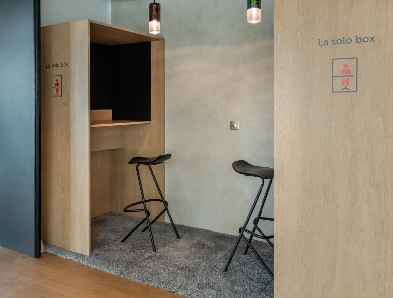 Strain barska stolica - Barske stolice i hoklice - 1185