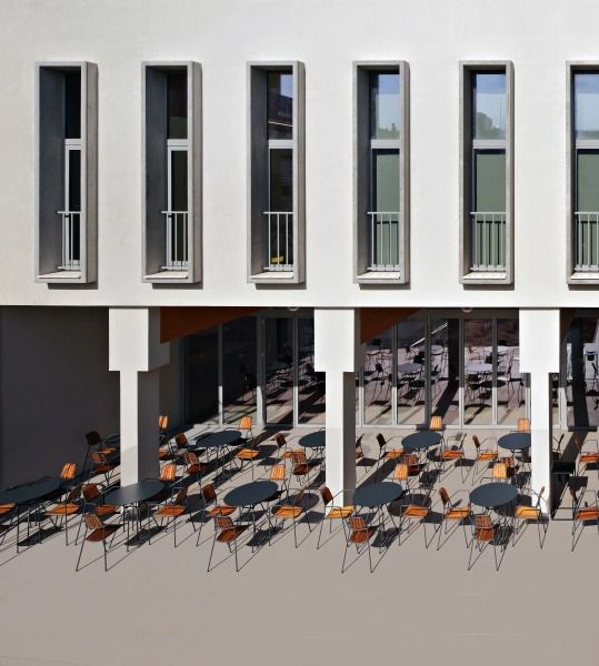 Prostoria - Strain stolovi za eksterijer