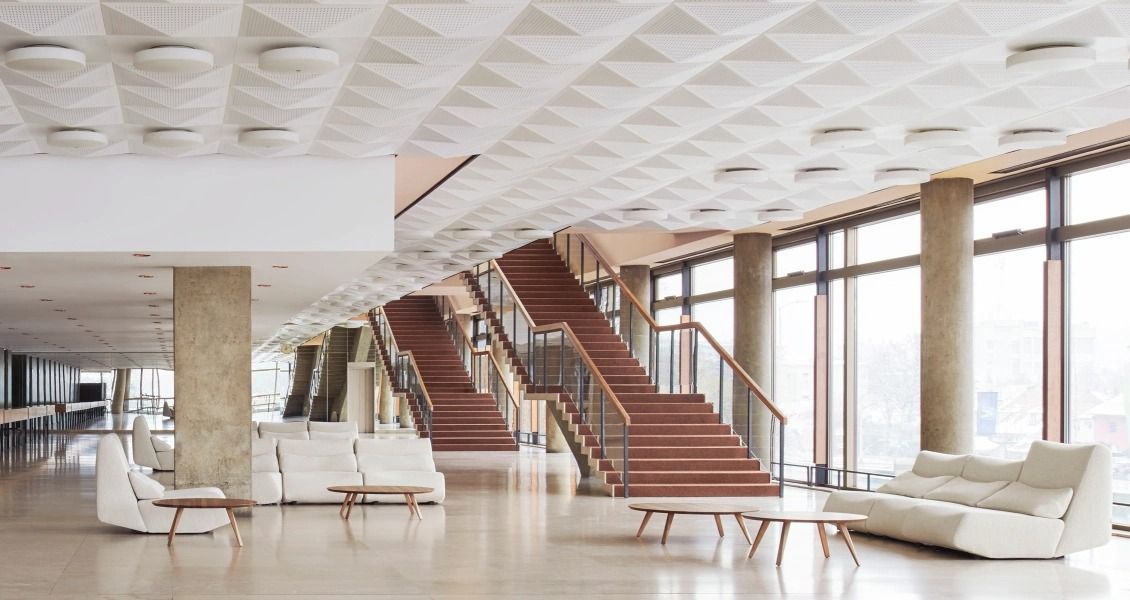 Prostoria - Oblique stočić za poslovni prostor