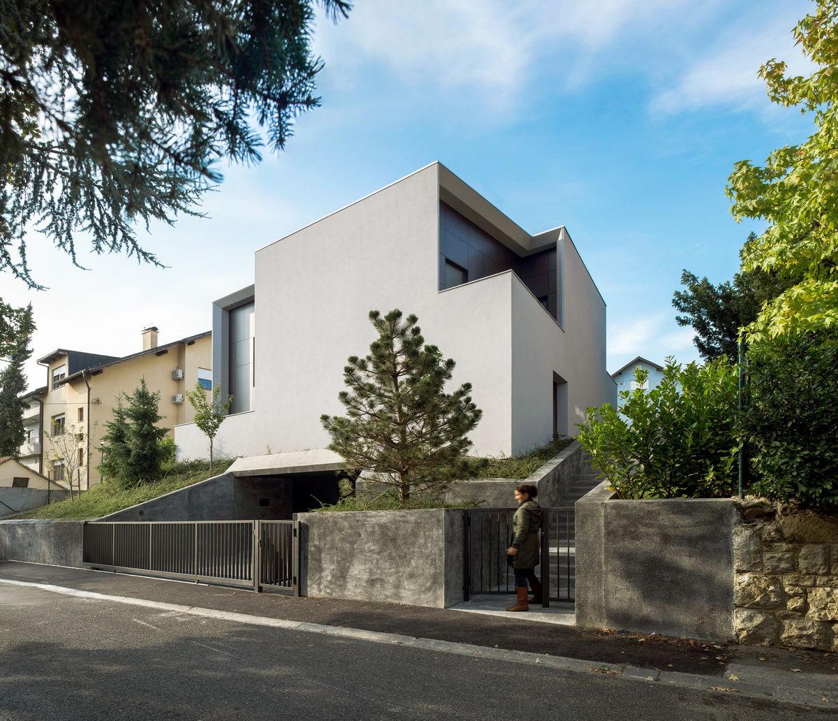 Obiteljska kuća u ulici Zelenjak - Kuće - 1290