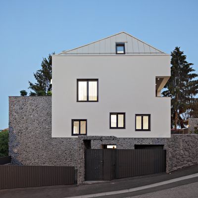 Višestambena zgrada na Vrhovcu