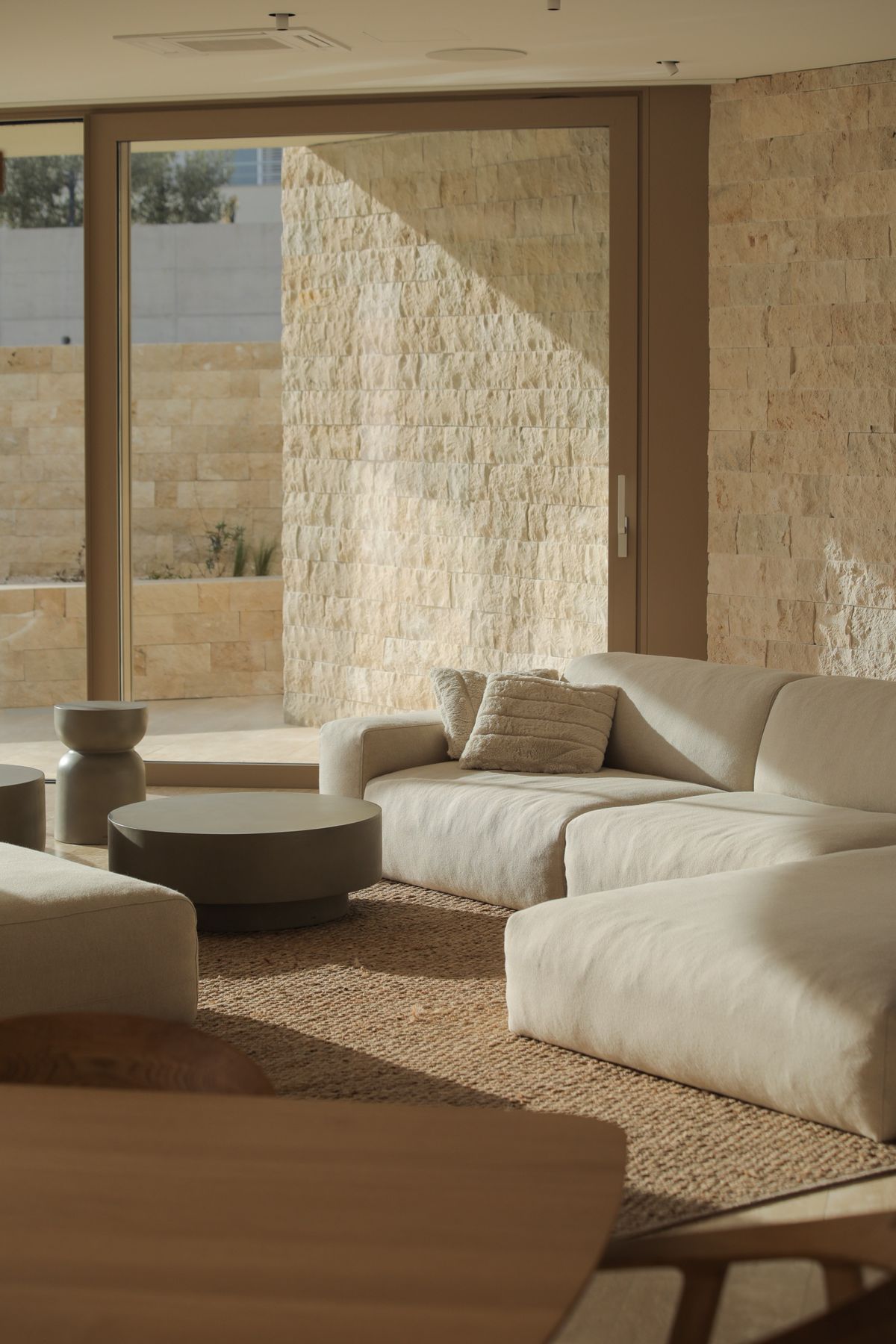 Dva kontrastna ambijenta kuće u Zadru - Kuće - 1424