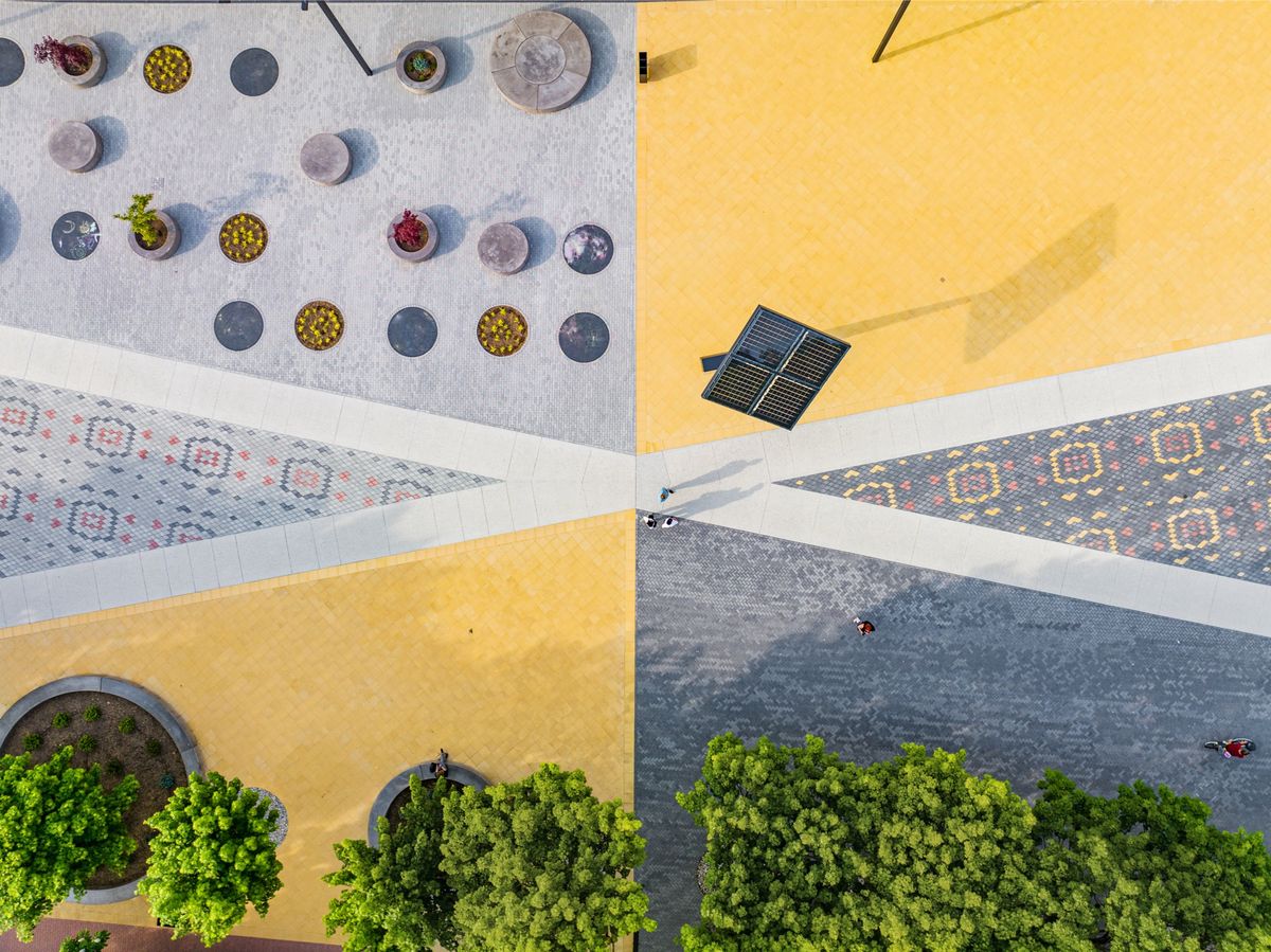 Rekonstrukcija središnjih trgova u Koprivnici - Javni objekti - 1444