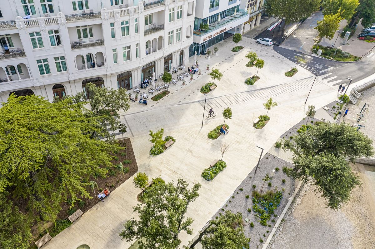 Trg Miramare - Javni objekti - 1468