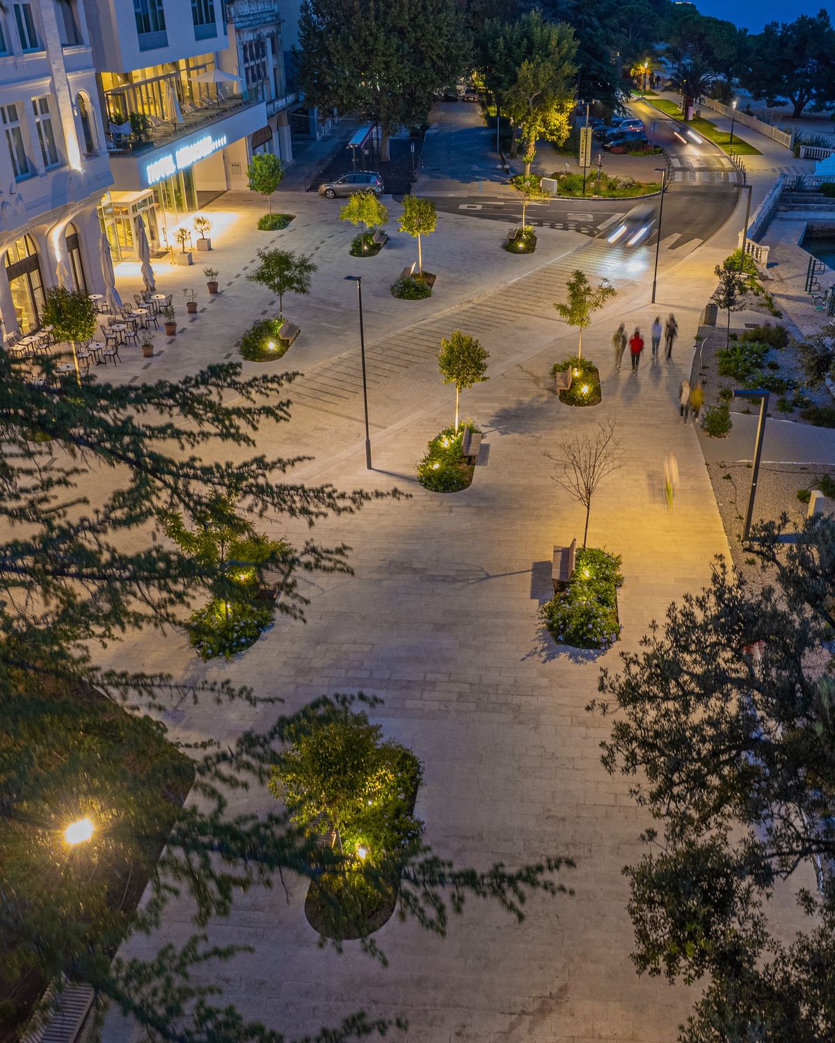 Trg Miramare - Javni objekti - 1475