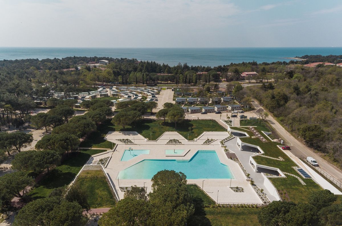 Bazen i recepcija kampa Stella Maris u Umagu - Turistički objekti - 1480