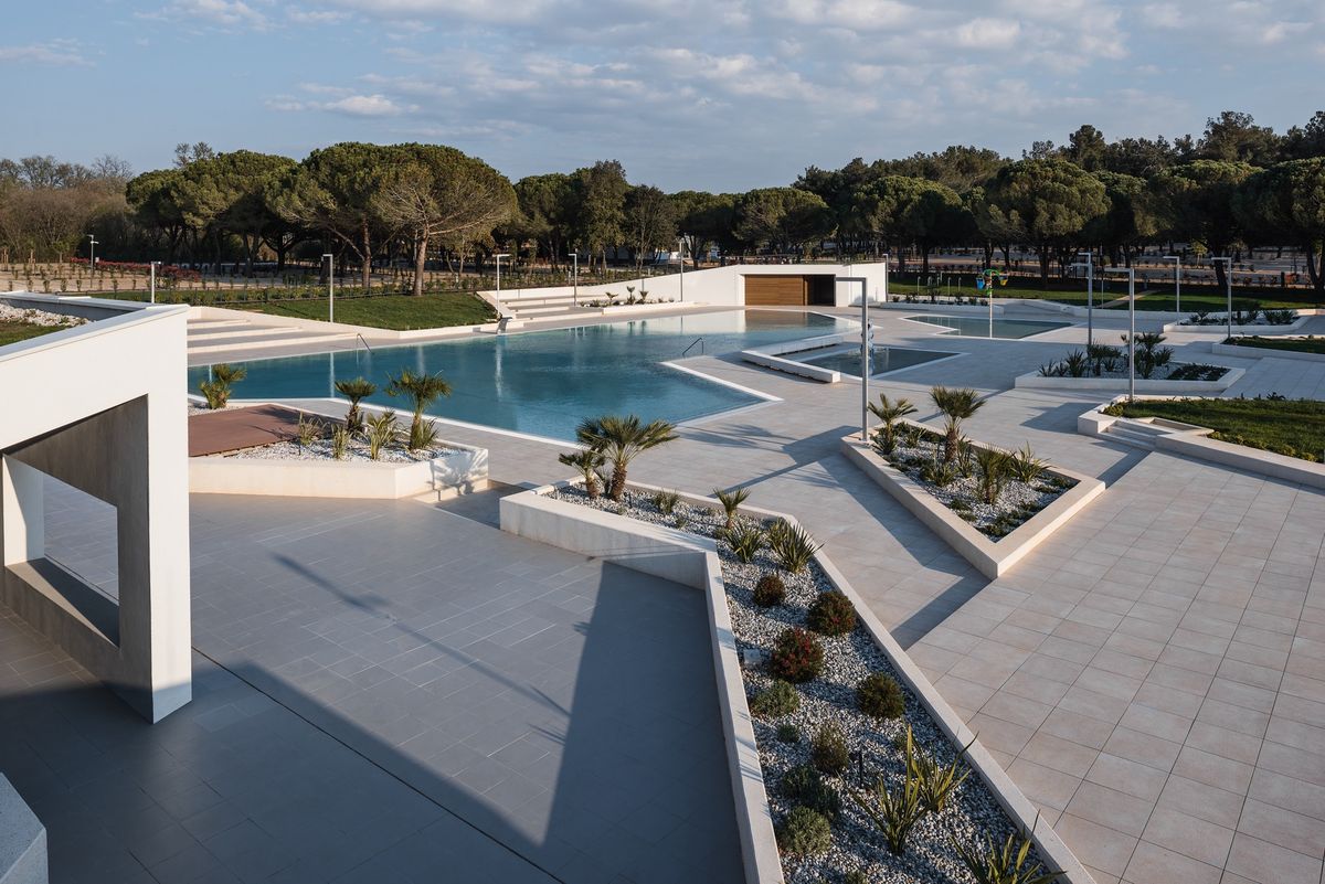 Bazen i recepcija kampa Stella Maris u Umagu - Turistički objekti - 1486