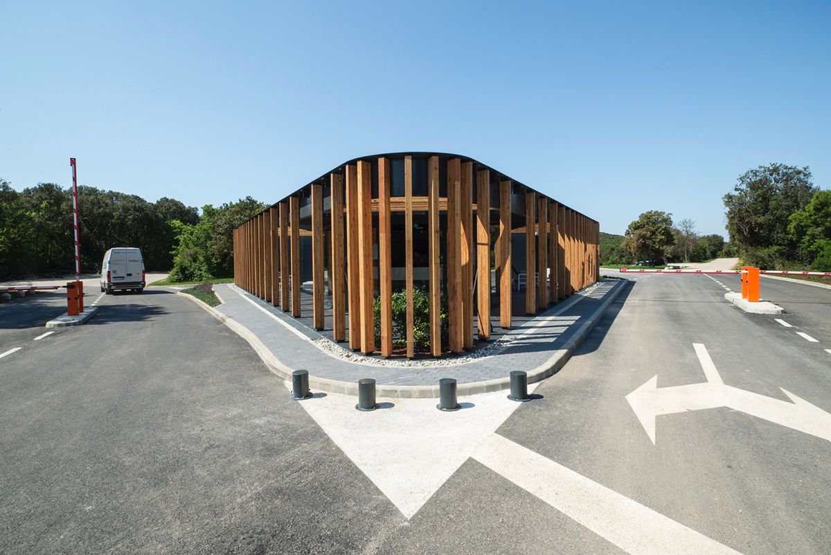 Rekonstrukcija kampova Mon Perin - Turistički objekti - 1534