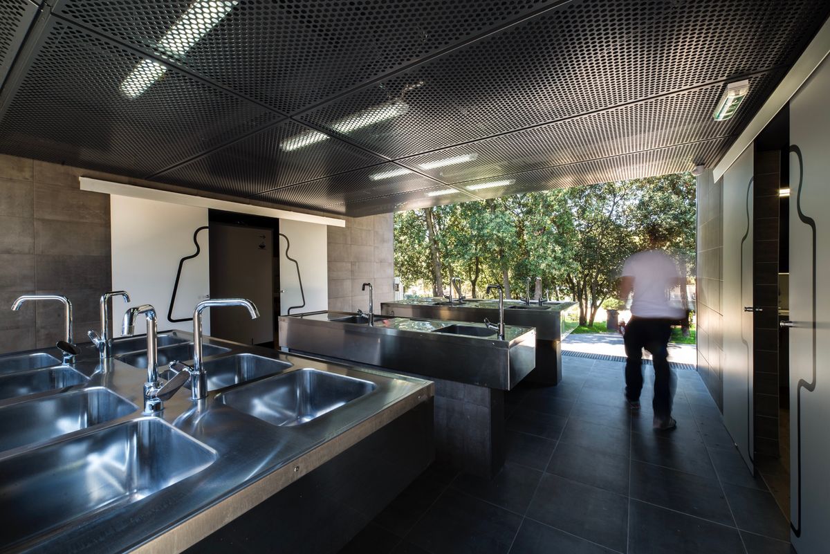 Rekonstrukcija kampova Mon Perin - Turistički objekti - 1555