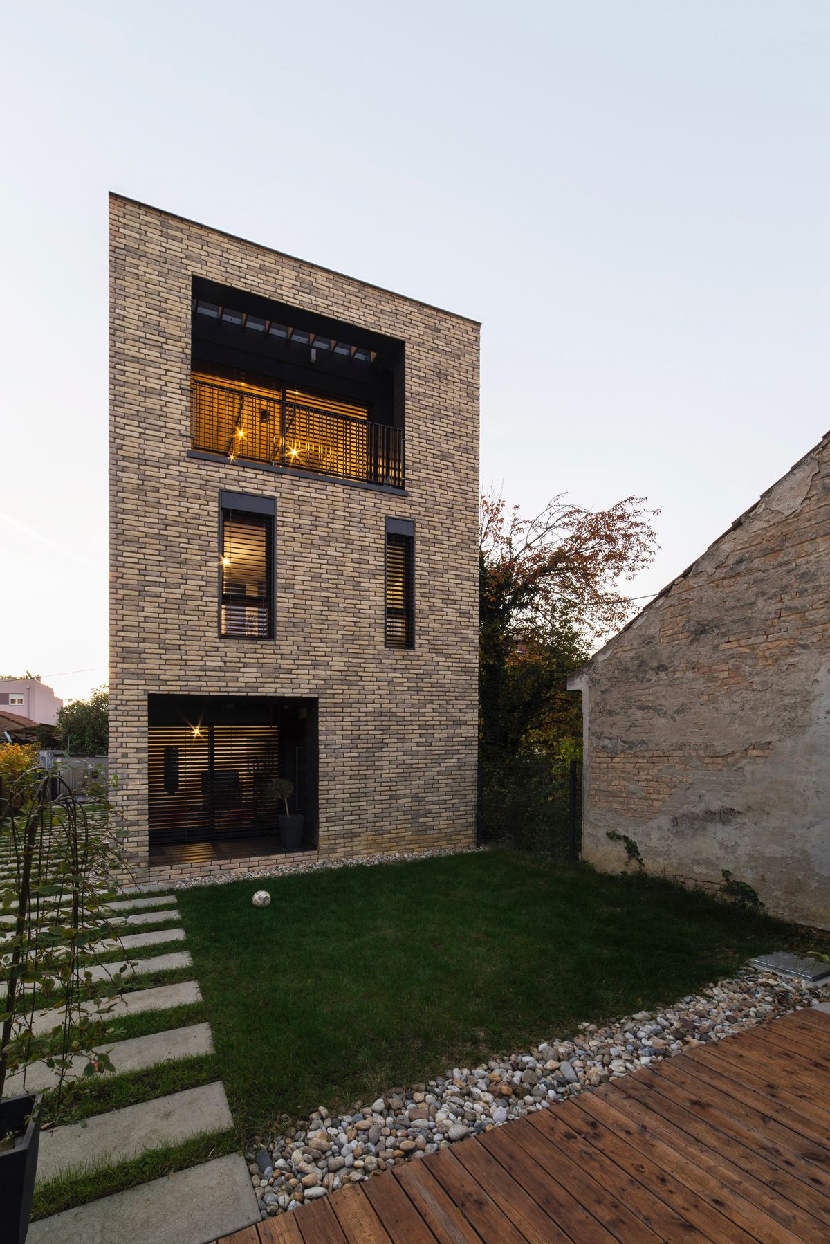 ‘Obična’ gradska kuća GRN - Kuće - 1647