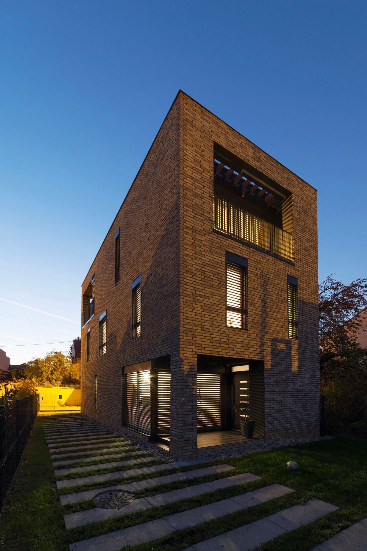 ‘Obična’ gradska kuća GRN - Kuće - 1648