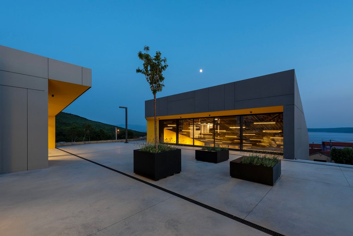 Boćalište Gornji Kraj – Ladvić - Javni objekti - 1685