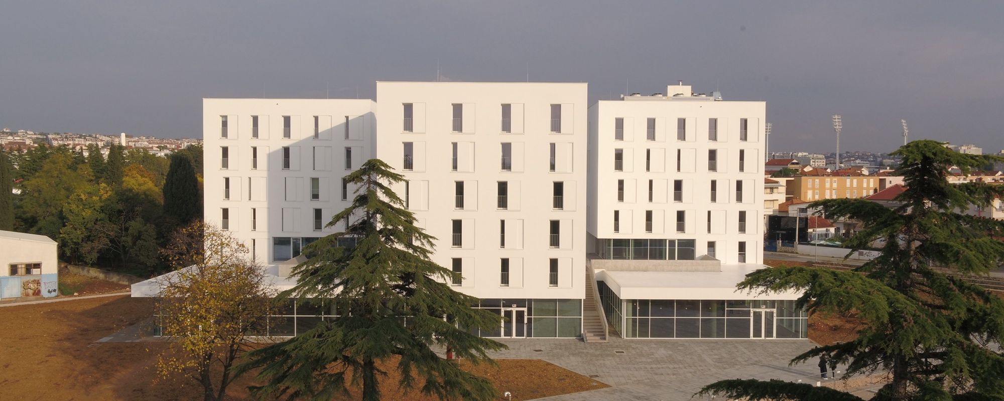 Studentska menza s paviljonima u Zadru
