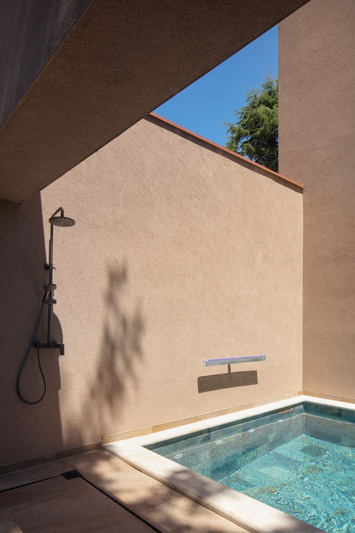 Kuća ispod borova - Kuće - 1978