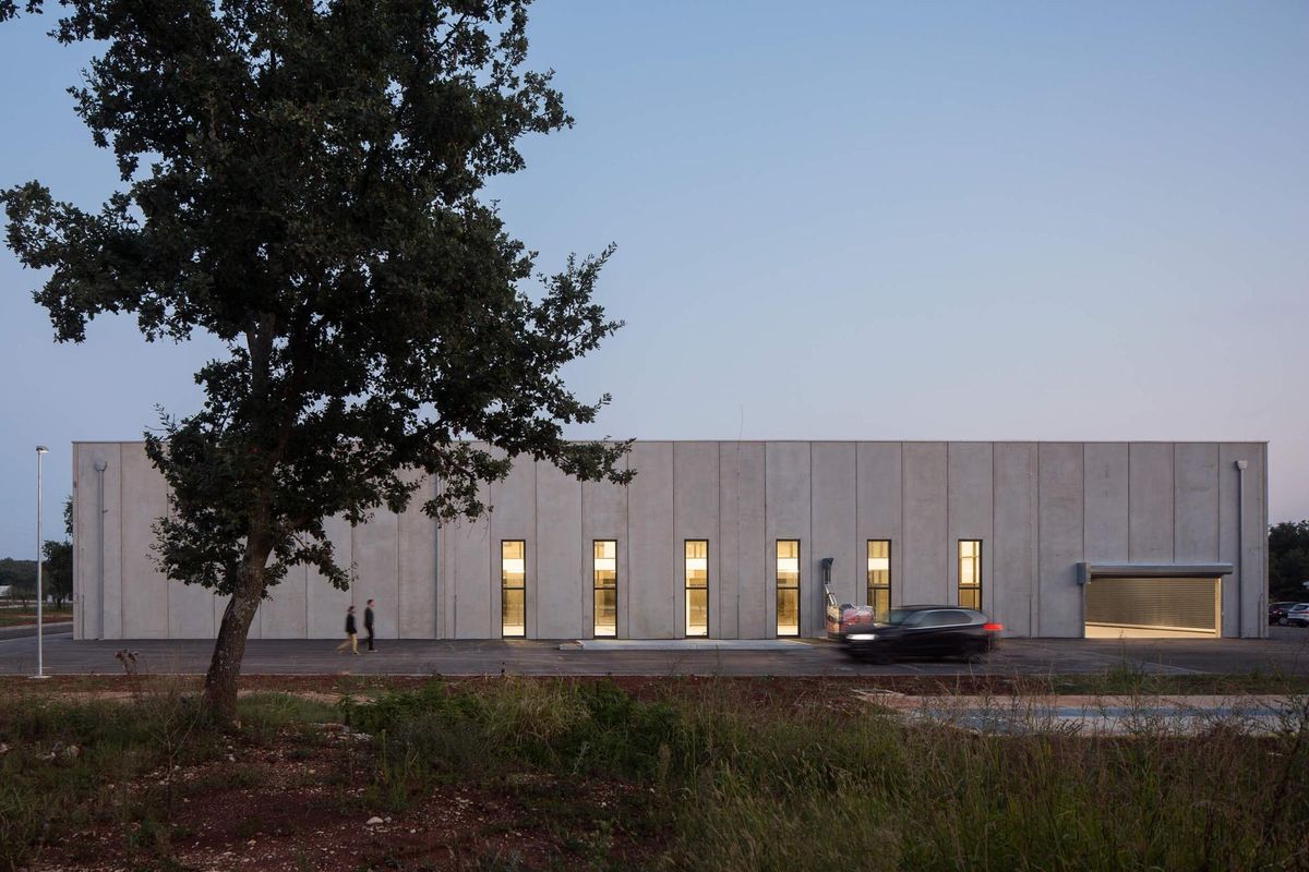 Tar-Vabriga uljara - Javni objekti - 2005