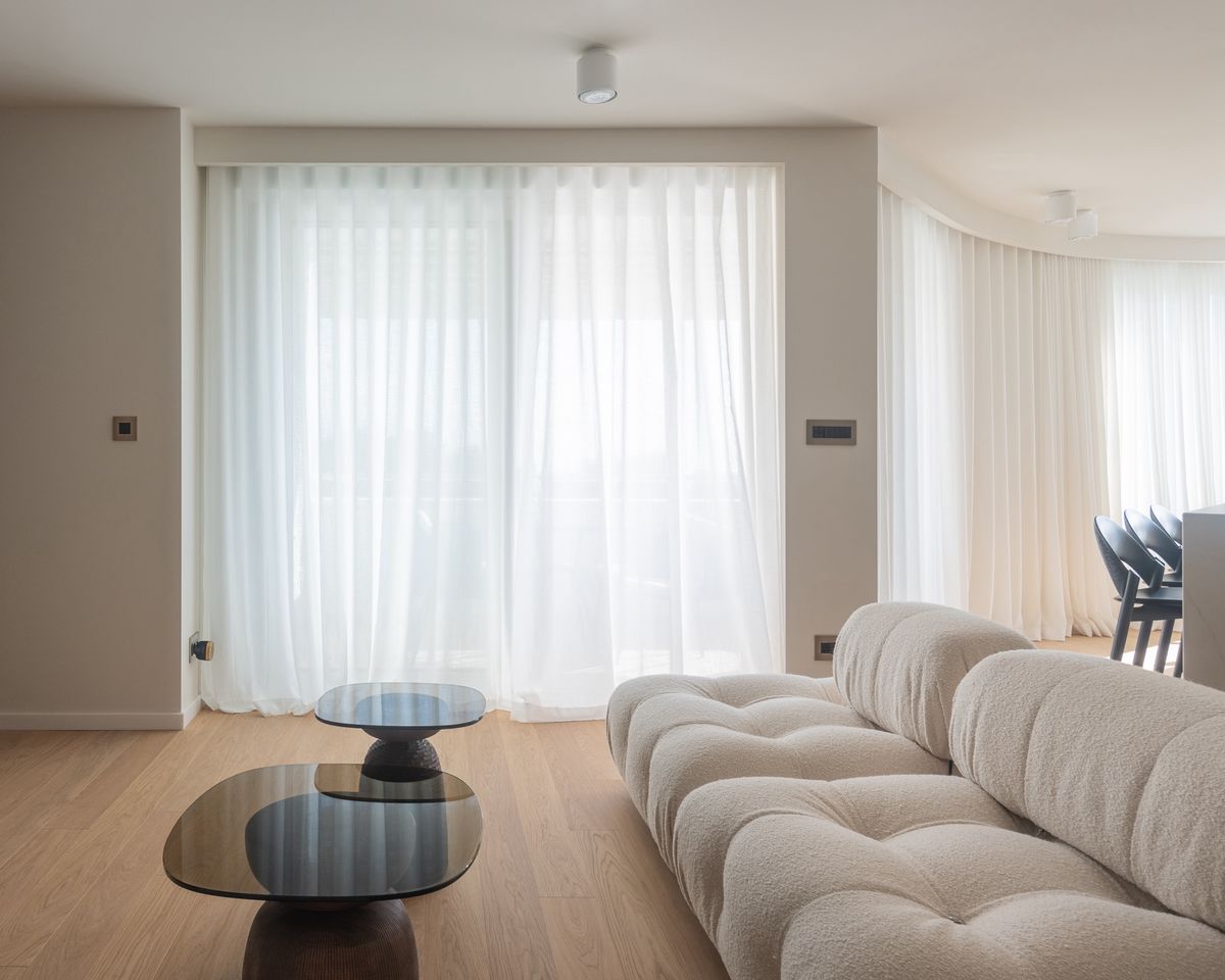 StanM01.DWG - Interijer stana - 2318