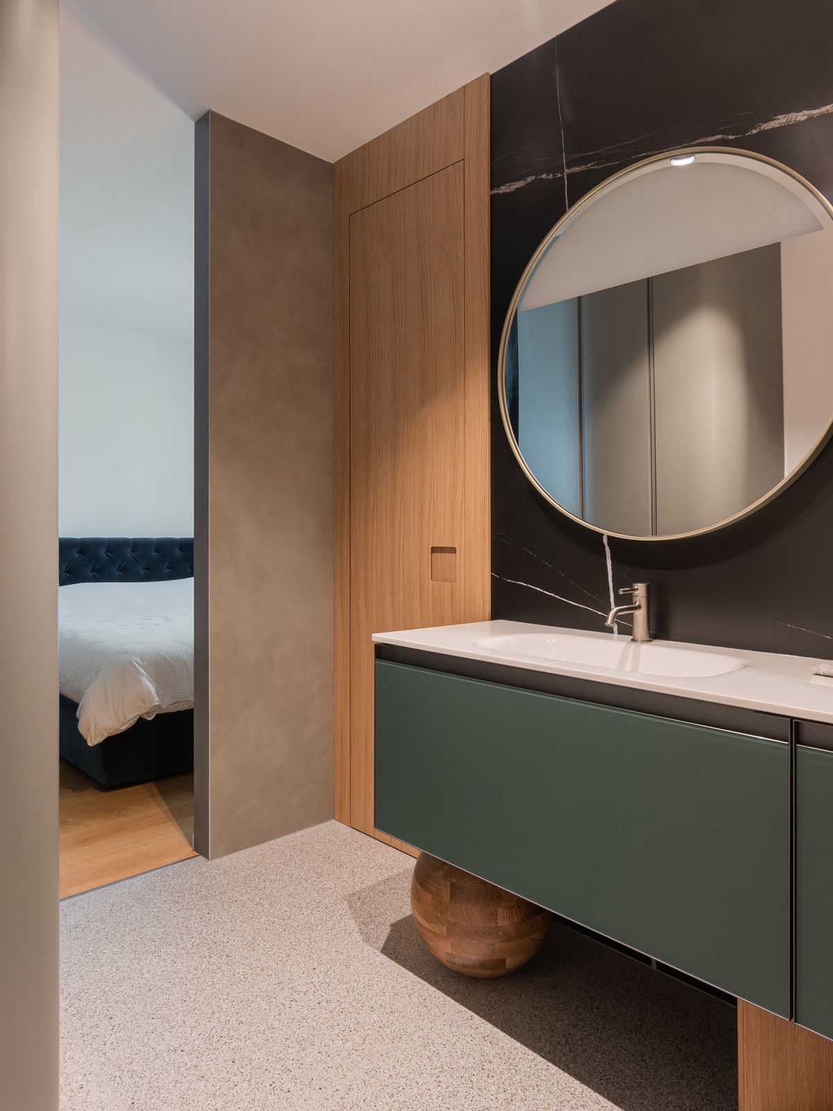 StanE01.DWG - Interijer stana - 2300