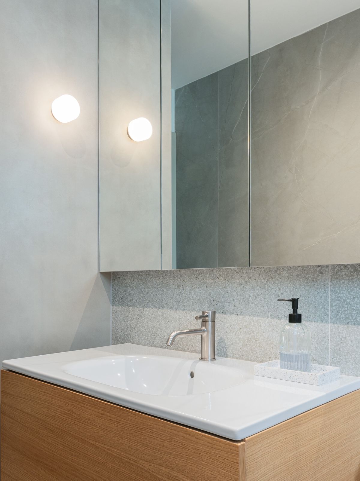 StanE01.DWG - Interijer stana - 2310