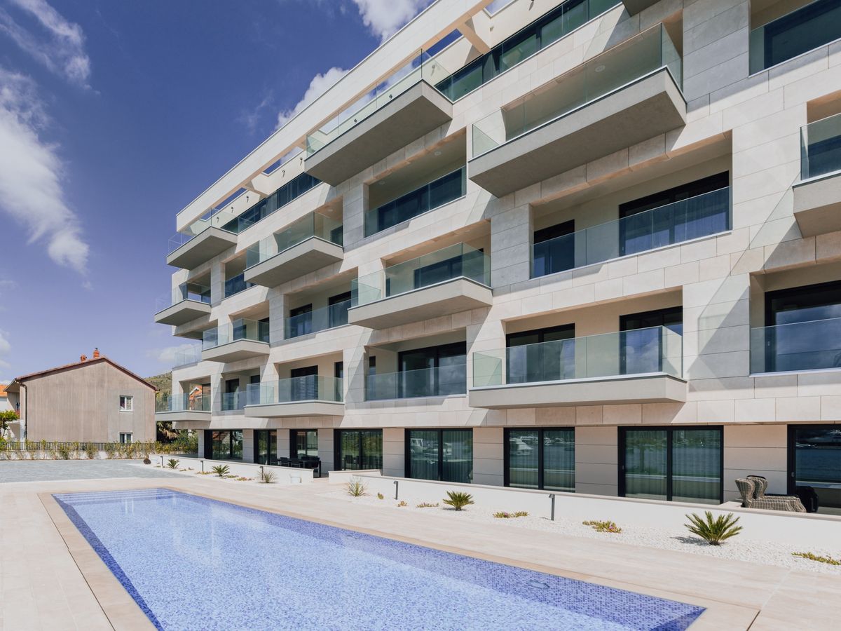 Stambena zgrada u Segetu - Višestambeni objekti - 2500