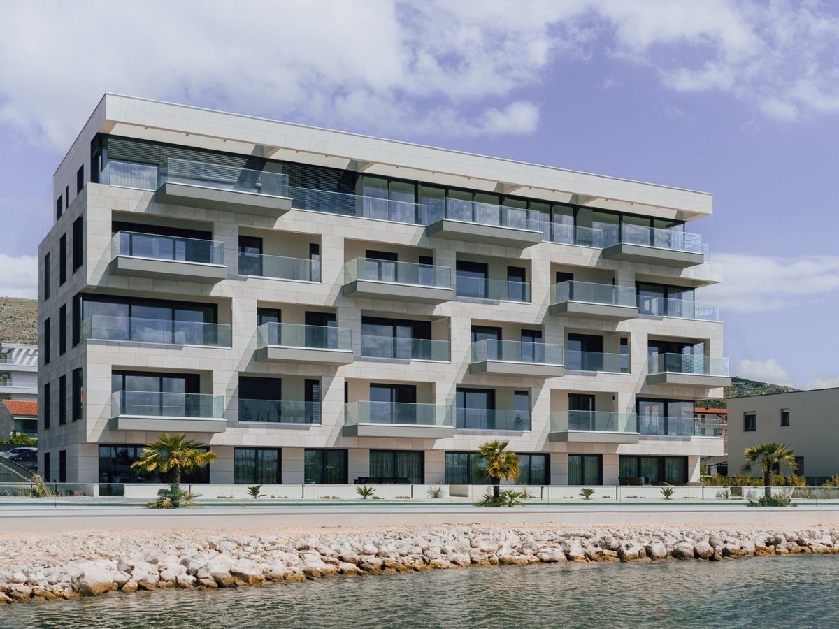 Stambena zgrada u Segetu - Višestambeni objekti - 2501