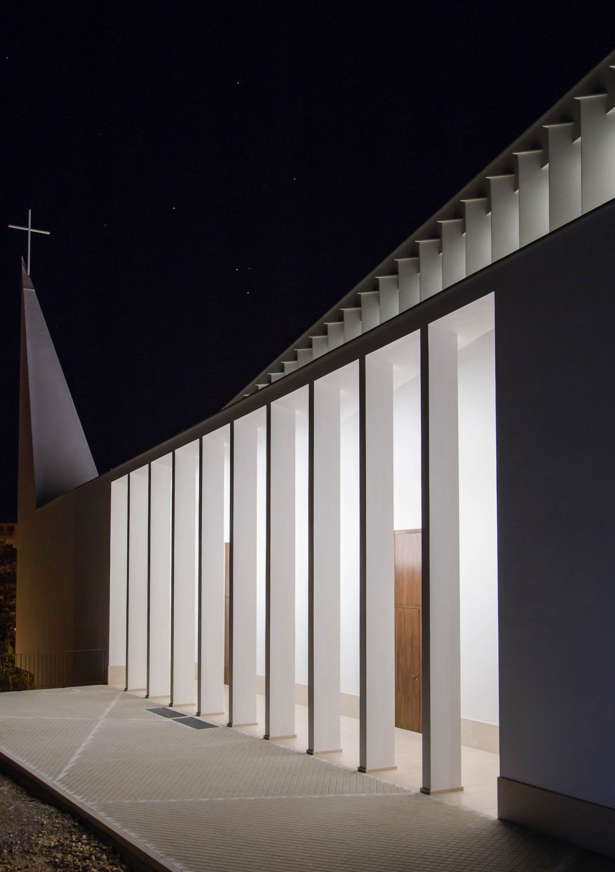 Crkva Svete Ane - Javni objekti - 3134