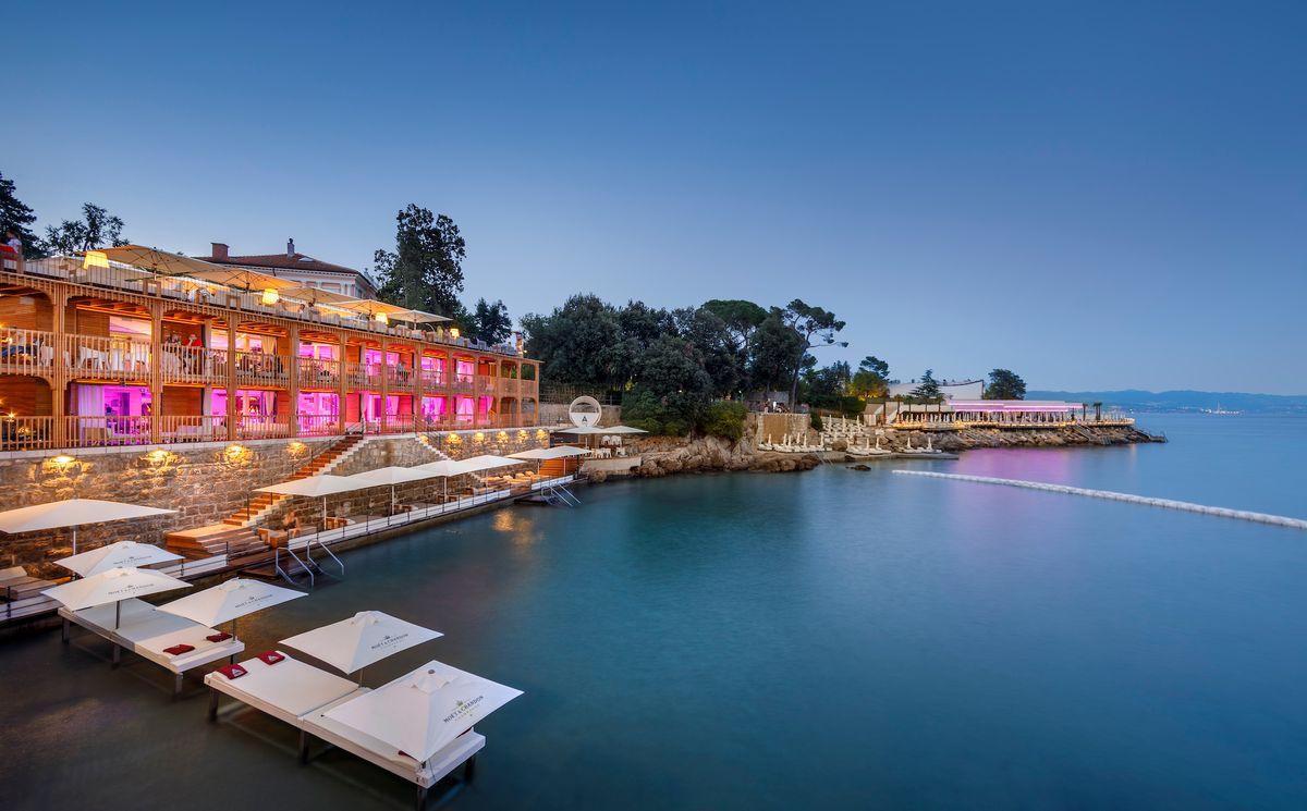 Kupalište Angiolina - Trgovački objekti - 2874