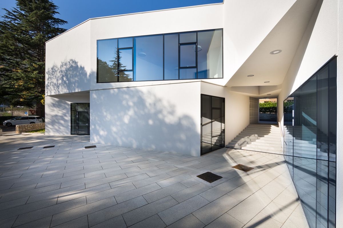 Zgrada javne namjene u Mošćeničkoj Dragi - Javni objekti - 2908