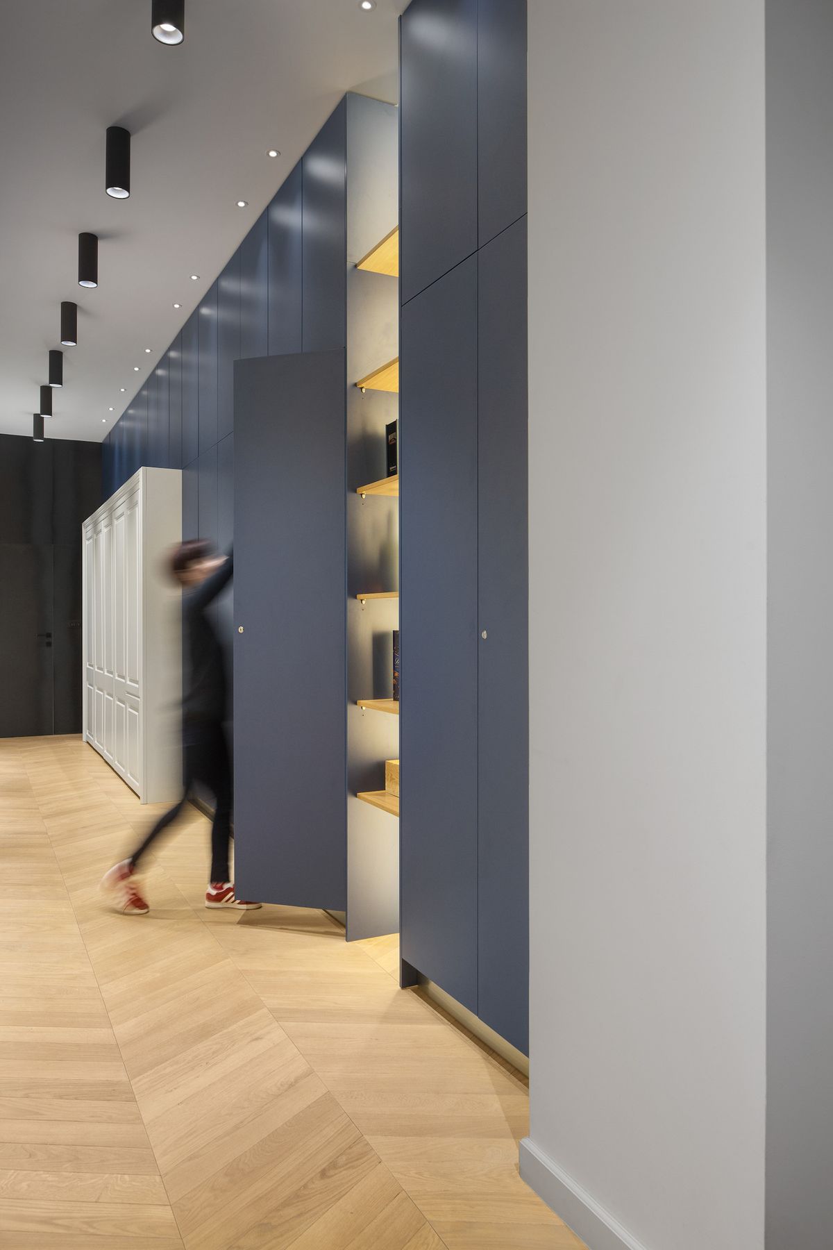 Dolac 9 - Poslovni prostori - 3016