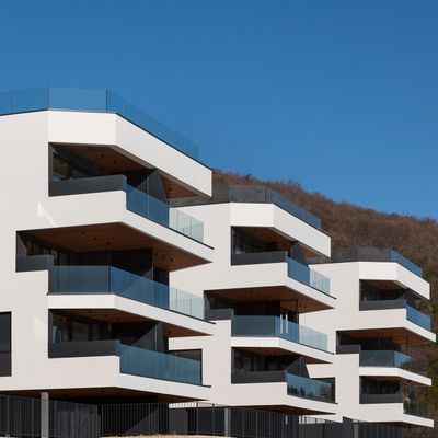 Sealeven Hotel & Residences