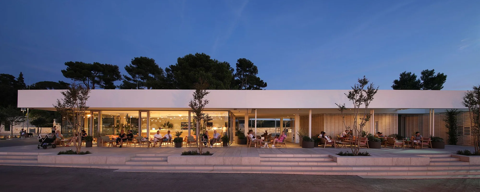 Pristupni plato i recepcija otočnih hotela