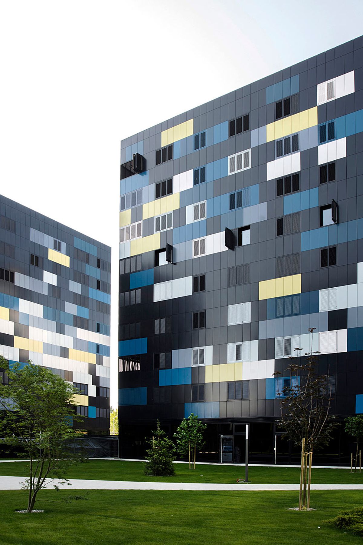 Stambeni kompleks Strojarska - Višestambeni objekti - 3434