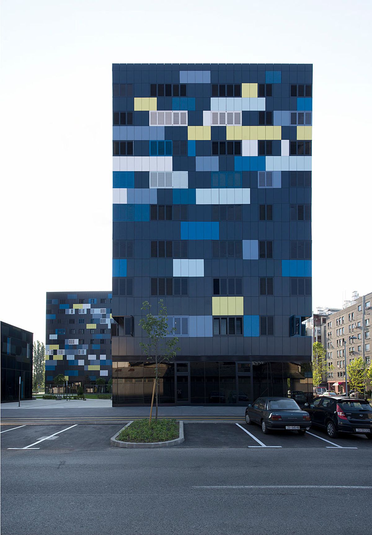 Stambeni kompleks Strojarska - Višestambeni objekti - 3438