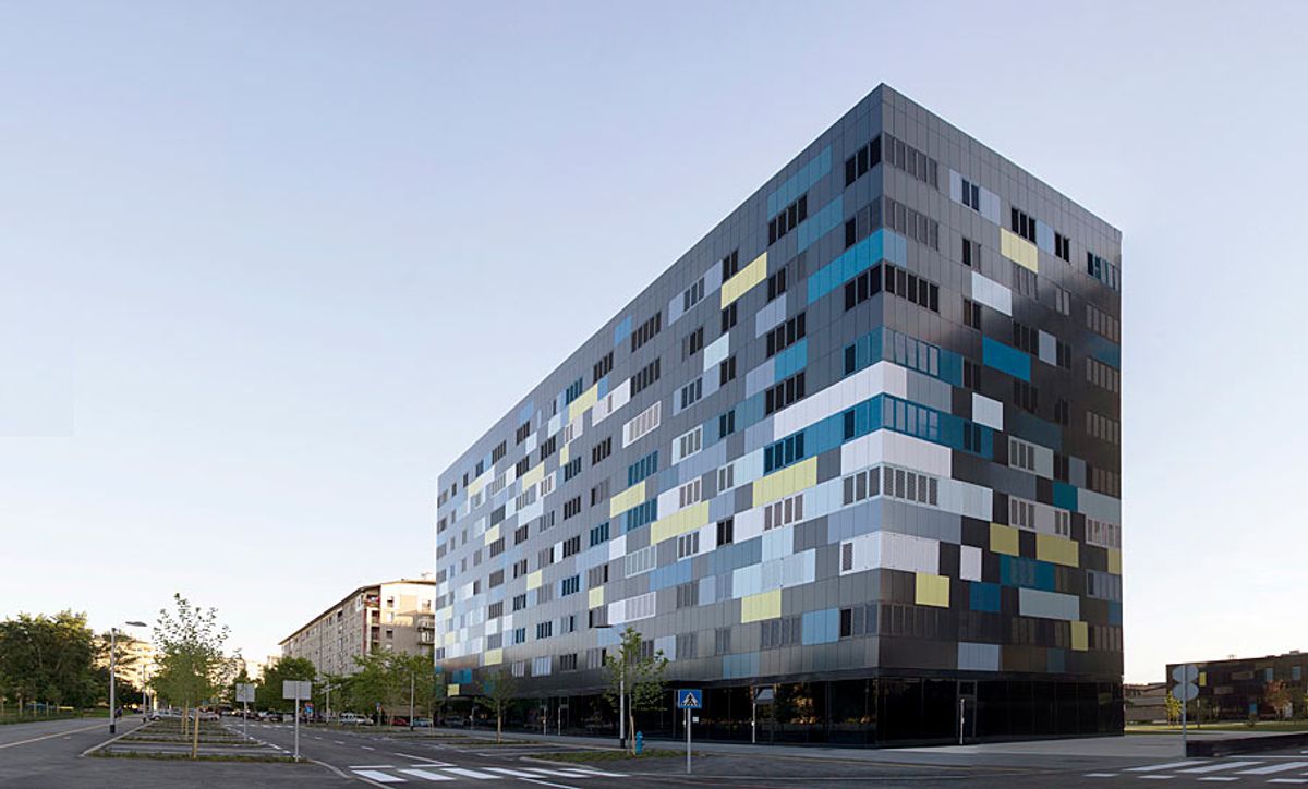 Stambeni kompleks Strojarska - Višestambeni objekti - 3437