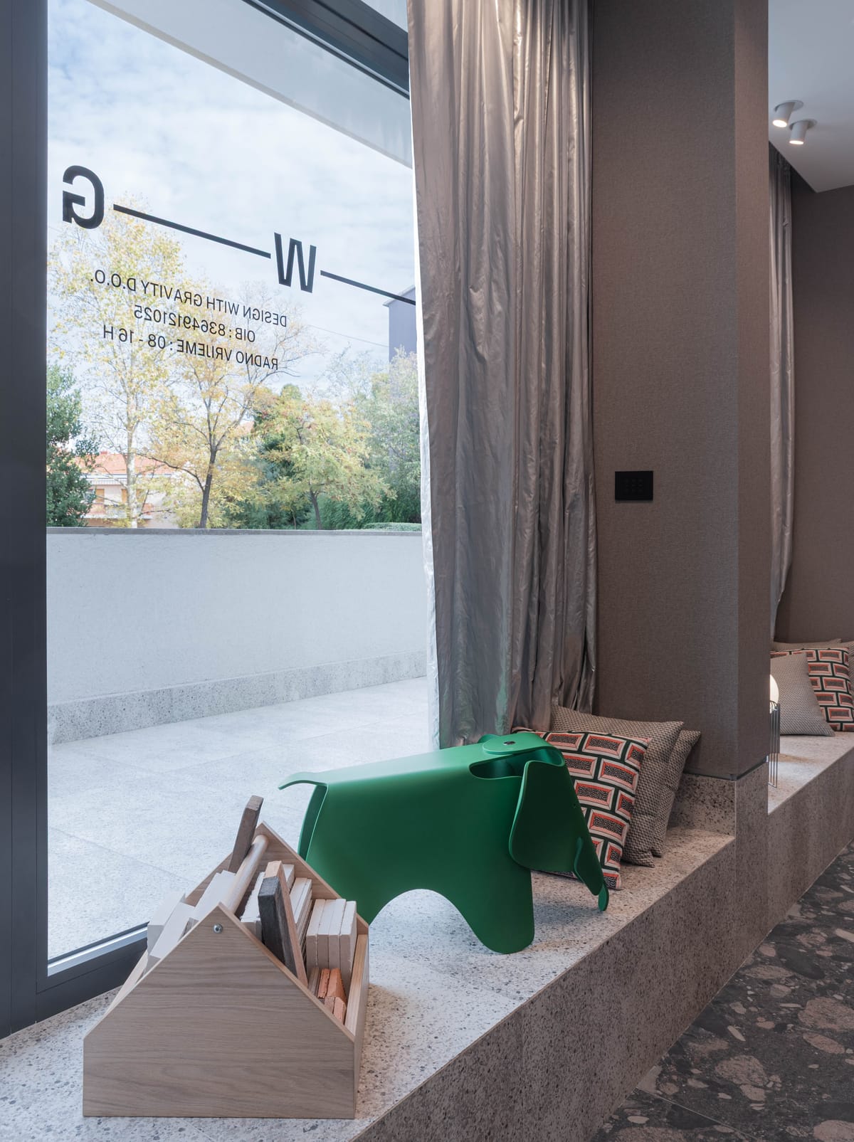 Ured DWG — arhitektonski laboratorij - Poslovni prostori - 4341