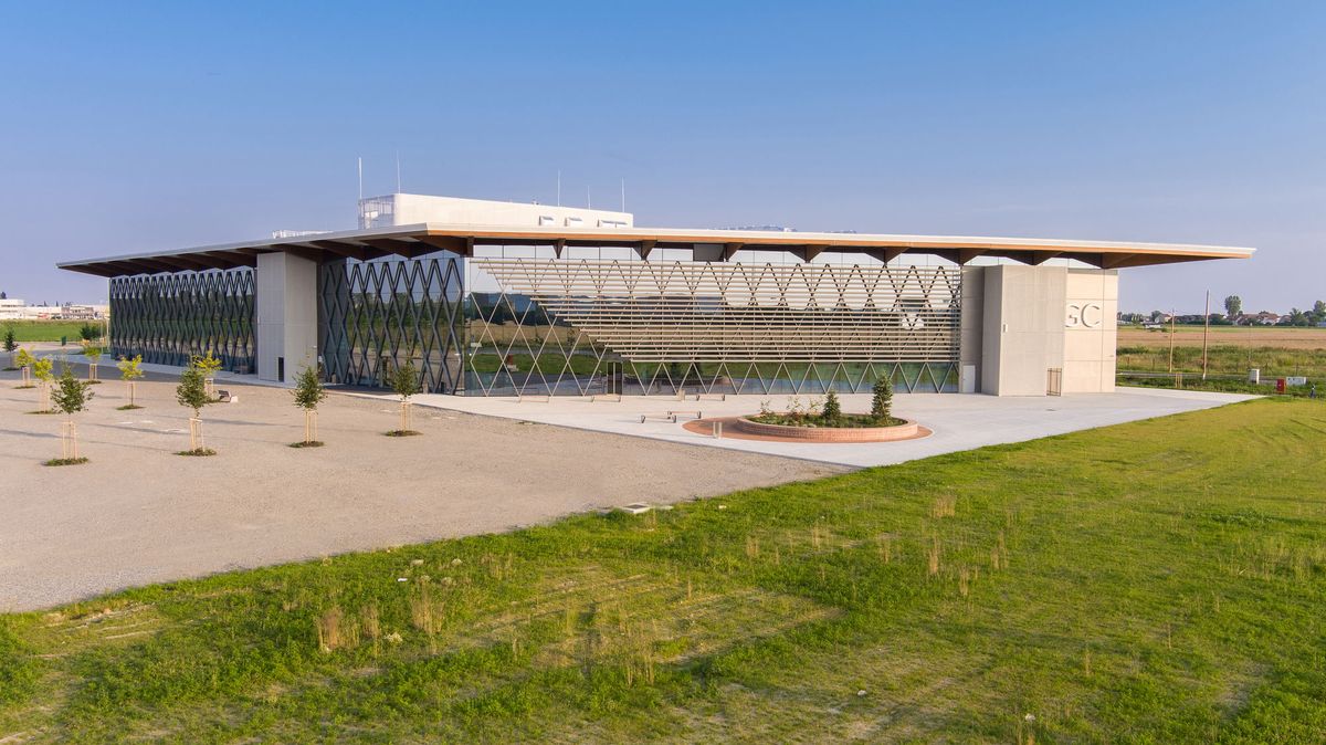 Gospodarski centar Osječko-baranjske županije – Sajamska zgrada - Javni objekti - 3779