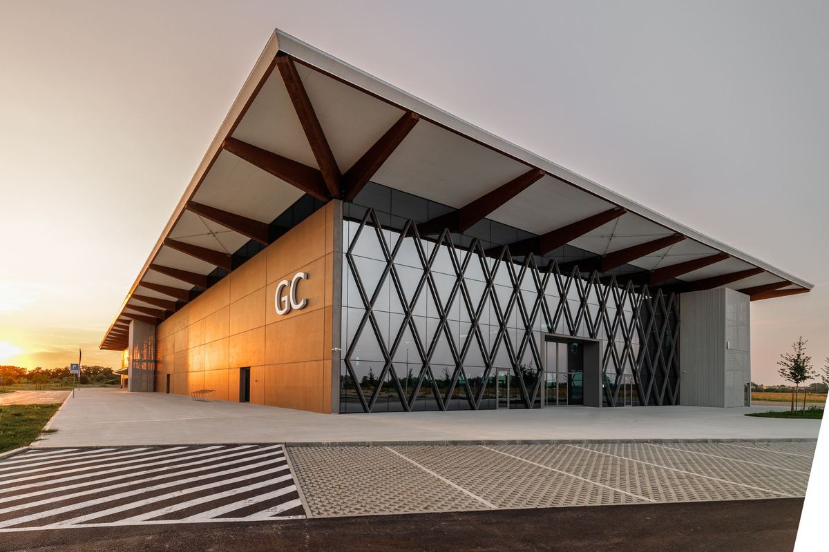 Gospodarski centar Osječko-baranjske županije – Sajamska zgrada - Javni objekti - 3786