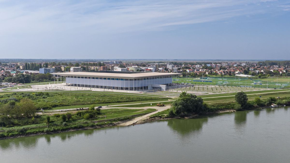Stadion Opus Arena - Javni objekti - 3755