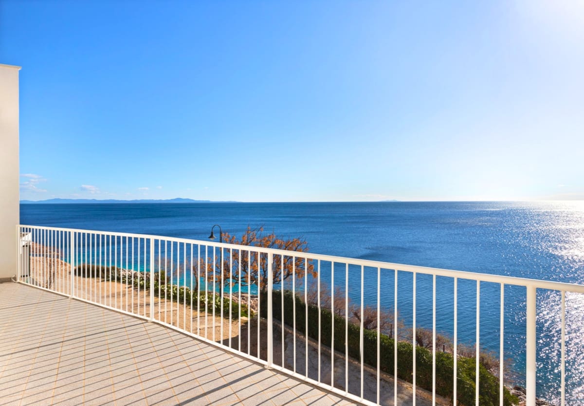 Kuća s intimnim dvorištem u Milni - Vikendice i kuće za odmor - 3966