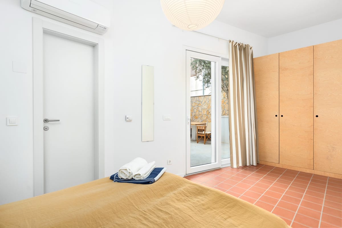 Kuća s intimnim dvorištem u Milni - Vikendice i kuće za odmor - 3978