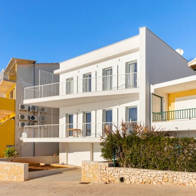 Kuća s intimnim dvorištem u Milni