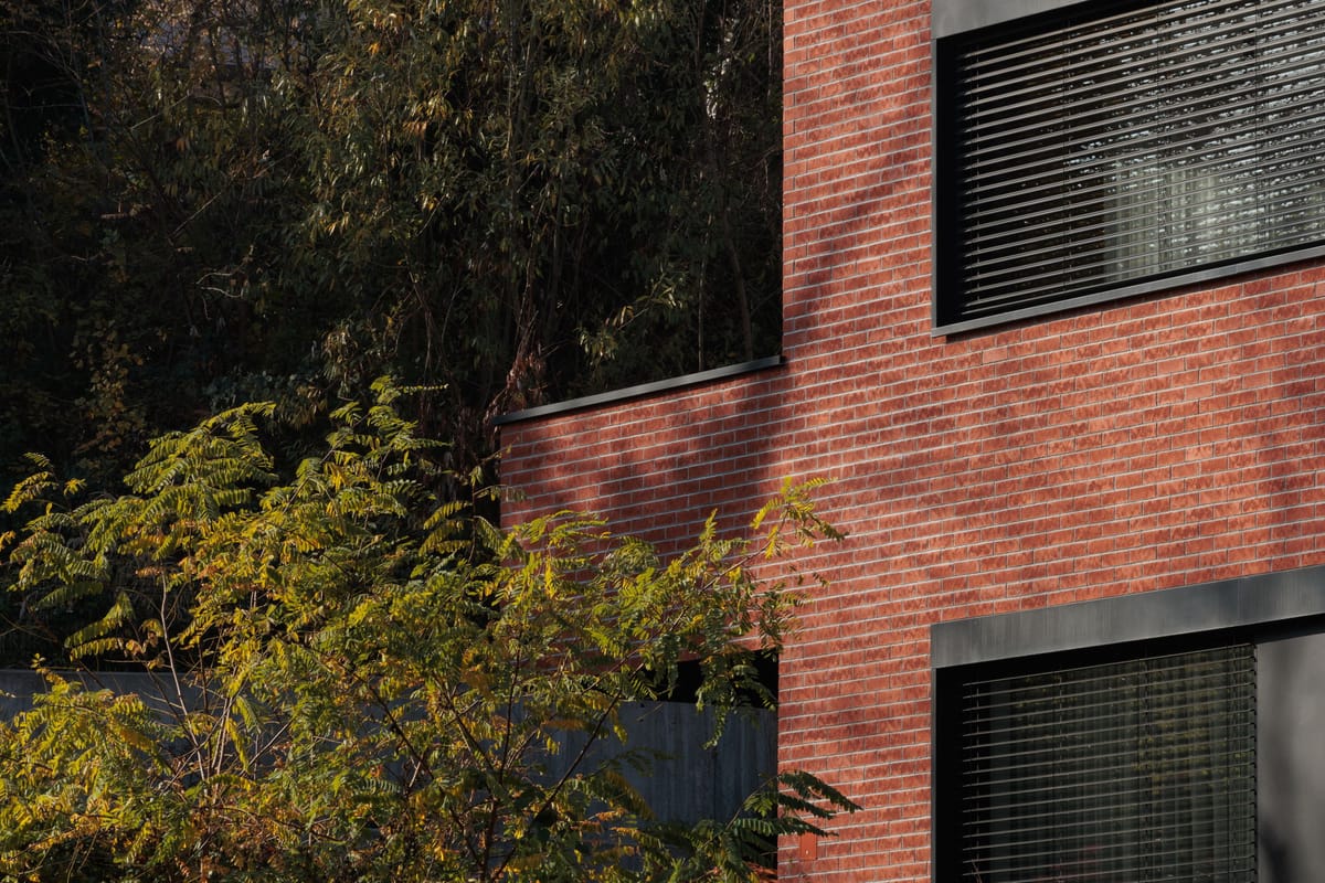 Aruto - mala stambena zgrada u padini - Višestambeni objekti - 3991