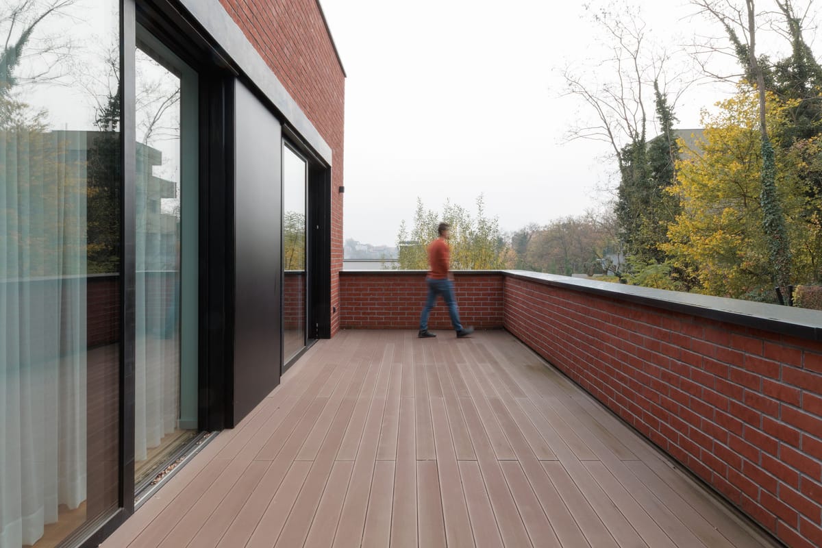 Aruto - mala stambena zgrada u padini - Višestambeni objekti - 3994